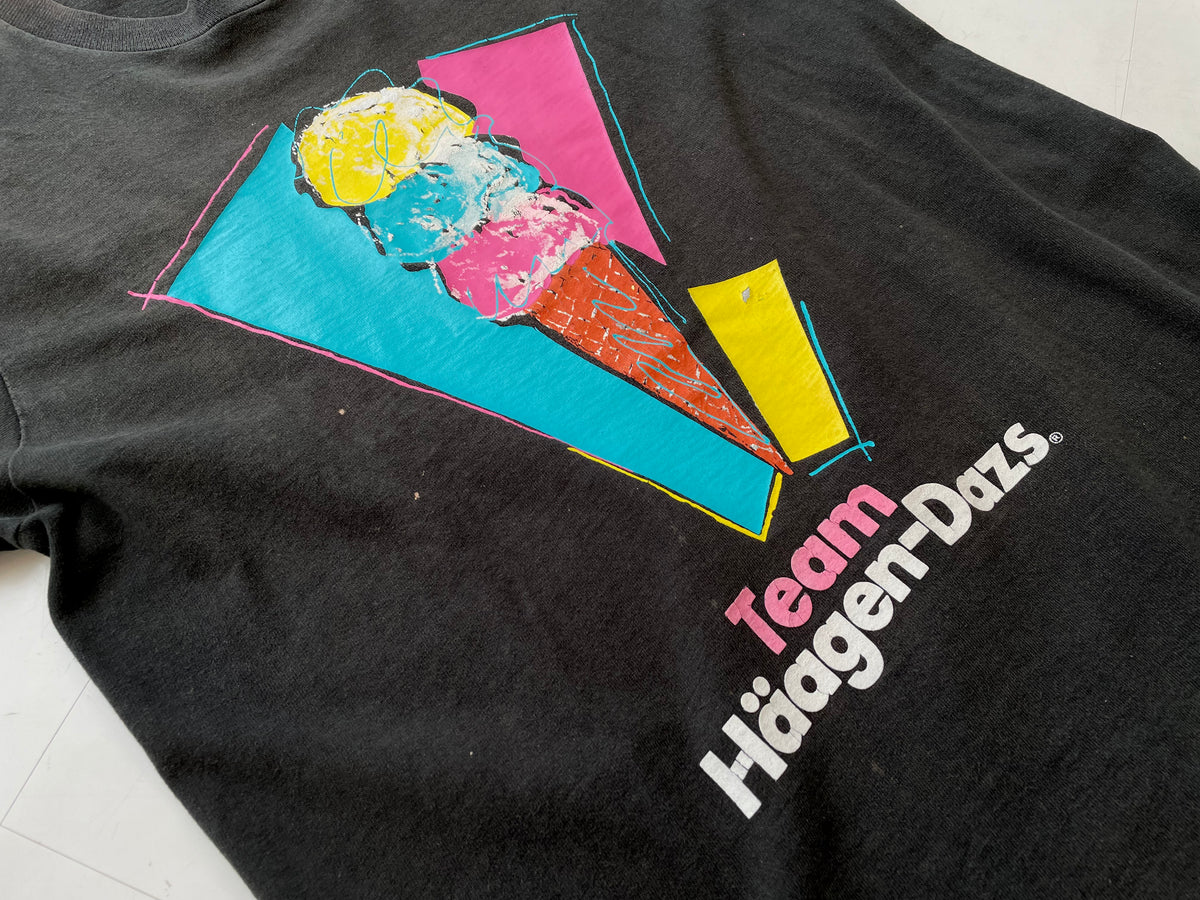 90s Vintage Hagen Dazs “Team Haagen-Dazs” T-shirt Black – NO 90s Vintage Hagen Dazs “Team Haagen-Dazs” T-shirt Black – NO