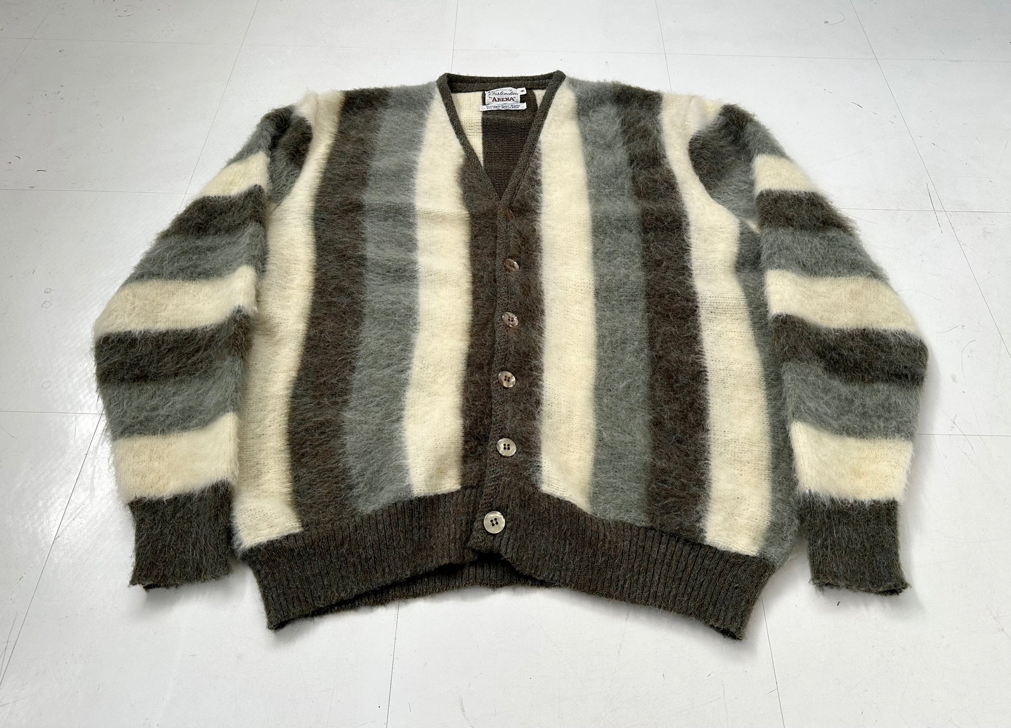 77349E2F-F4ED-4243-AF78-