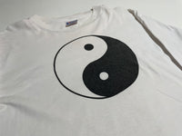 90s vintage “yin yang” L/S Tshirt L